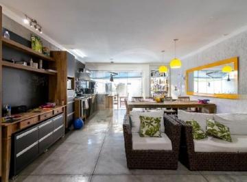 Casa · 260m² · 3 Quartos · 5 Vagas · Sobrado de 260 mts², 3 dormitórios (3 suítes), 5 vagas, com piscina, no Mandaqui