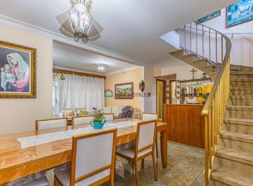 Casa · 300m² · 4 Quartos · 7 Vagas · Sobrado a venda Vila Guarani, terreno 15x23, 4 dormitórios e 7 vagas