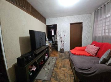 Casa · 120m² · 4 Quartos · 2 Vagas · Duas casas no mesmo terreno, com total de 4 quartos, 2 banheiros e 1 vaga na Penha