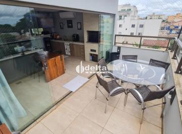 Apartamento · 200m² · 3 Quartos · 2 Vagas · Apartamento disponível para venda no bairro Santa Mônica em Uberlândia-MG