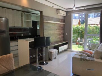 Apartamento · 85m² · 2 Quartos · 1 Vaga · Apartamento com pátio 2 quartos (1 suites) churrasqueira e vaga. Infra completa