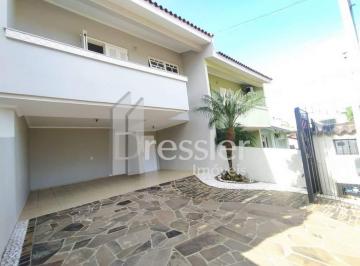 Casa · 198m² · 3 Quartos · 2 Vagas · 
                Sobrados - 3 dormitórios - São Cristóvão
                