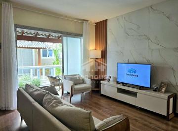 f344f0452b57344813db5cbfbd949d205df62a50 · Charme e Conforto: Casa em Condomínio Discreto Perto do Centro de Teresópolis, com Duas Suítes e 105