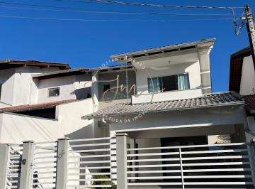 Casa · 189m² · 3 Quartos · 4 Vagas · Casa Duplex com 3 quartos no bairro Vorstadt
