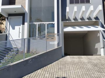 Casa · 154m² · 3 Quartos · 2 Vagas · Sobrado Alto Padrão com 3 Quartos - Escola Agrícola - Blumenau