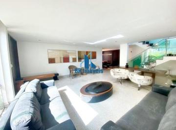 Casa · 420m² · 5 Quartos · 4 Vagas · Casa de 420 m² com 5 Quartos e 4 vagas à Venda no bairro Castelo em Belo Horizonte..