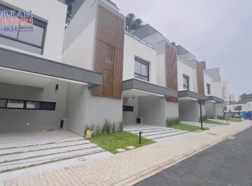 Casa · 198m² · 3 Quartos · 2 Vagas · Casa em Condomínio de 198.29m² no bairro Campo Comprido, com 3 quartos (1 suíte), 3 banheiros e 2 va