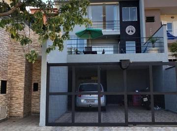 Casa · 225m² · 3 Quartos · 2 Vagas · Sobrado à venda em Atibaia com 3 dormitórios