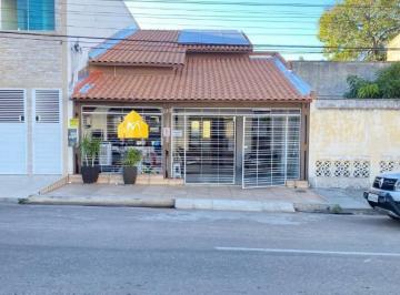 Casa de 3 quartos, Paulo Afonso · Casa com excelente localização, 3 quartos, sendo 1 suíte com closet, Centro