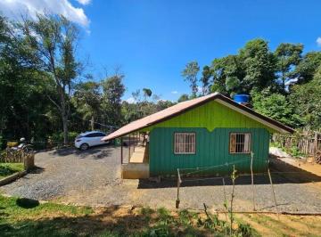 Rural · 12100m² · 2 Quartos · 3 Vagas · Fazenda/Sítio com 2 Quartos e 1 banheiro à Venda,