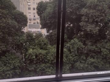 Apartamento de 3 quartos, Rio de Janeiro · Amplo imóvel na quadra da praia do Flamengo,170m2,frente,3 qtos (1 ste), 1 vaga.