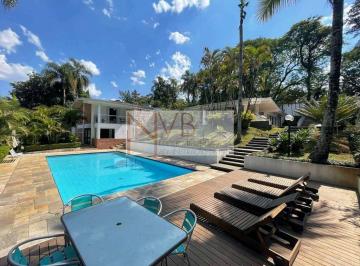 Casa · 850m² · 4 Quartos · 6 Vagas · Casa térrea moderna no miolo da Granja Viana!