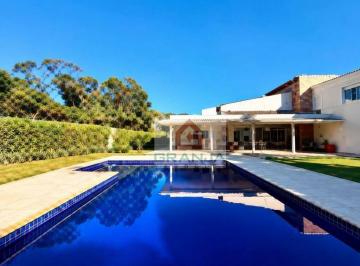 d61ac5cfee5357ec114e113bdf0ccfec39e6917f · Localização privilegiada: No coração da Granja Viana, com fácil acesso ao km 23 da Raposo Tavares e 