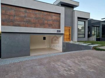 43b07655cc78c1c2a28a137be5f6f4f86627c4cb · Casa Nova para Locação no Condomínio Alphaville Granja Viana.