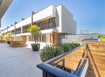 Casa · 240m² · 3 Quartos · 3 Vagas · CASA CONDOMÍNIO 3 SUÍTES SANTO INÁCIO CURIITBA