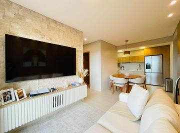 Apartamento de 2 quartos, Samambaia · Apartamento 2 quartos com suíte, reformado. QN 408 Samambaia Norte.
