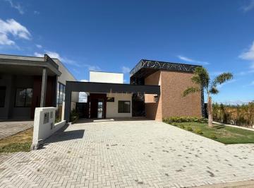 Casa · 237m² · 4 Quartos · 6 Vagas · Casa à venda e para alugar em Itu, Alphaville Itu, com 4 suítes, com 237 m²