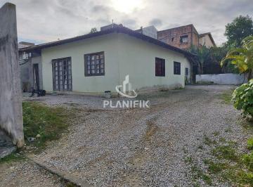 Terreno · 70m² · 4 Quartos · 2 Vagas · CASA SOLTA À VENDA – BAIRRO RIO BRANCO, Brusque.