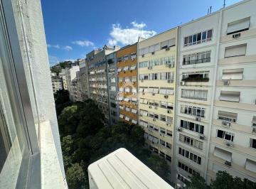 Apartamento · 97m² · 2 Quartos · 1 Vaga · Apartamento 2 quartos, 1 vaga na escritura em rua nobre do posto 6 de Copacabana.