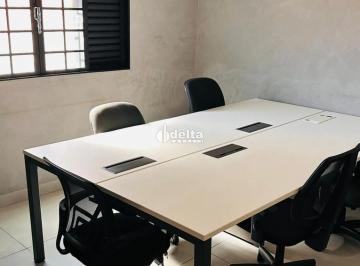 Comercial · 20m² · Studio disponível para locação no bairro Cazeca em Uberlândia-MG