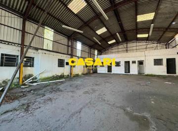 Comercial · 700m² · 10 Vagas · Galpão para alugar com 700 m² no Jardim em Santo André – 10 vagas e salas administrativas