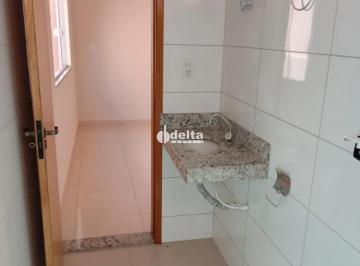 Casa · 160m² · 3 Quartos · 2 Vagas · Casa residencial disponível para venda no bairro Shopping Park em Uberlândia-MG.