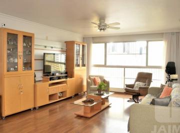 Apartamento · 120m² · 3 Quartos · 2 Vagas · Apartamento reformado com 3 dormitórios sendo 1 suíte e 2 vagas - Bela Vista