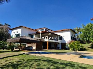 38159f8da46ef019509ba4e2df4433a455a28e6e · Casa com 6.000m² de terreno e 1.580m² de área construída com 12 dormitórios e acesso para o lago, pa