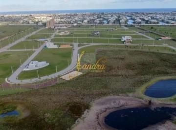 Terreno · 340m² · LOte em loteamento planejado