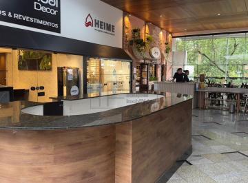 Comercial · 10m² · 1 Vaga · Loja de corredor para Locação no Design Center Batel