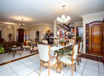 Casa · 306m² · 4 Quartos · 3 Vagas · QE 30 - Casa sobrado com 3 quartos - 1 suíte - 3 vagas - Guará II