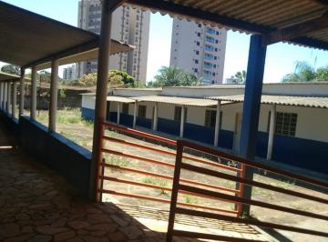 Casa de 4 quartos, Uberaba · UBERABA MG VENDO CASA PARA INVESTIDOR À RUA MANOEL BORGES CENTRO