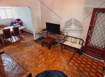 Foto 01 · Casa à venda em São Paulo-SP, na Mooca. 5 quartos, 2 banheiros, 2 vagas. 210m² de puro conforto!