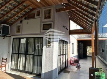 Casa · 343m² · 4 Quartos · 3 Vagas · Sobrado de Alto Padrão à Venda no Condomínio Terras do Vale – Caçapava