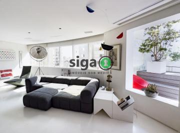 Apartamento · 202m² · 2 Quartos · 4 Vagas · Cobertura a venda em Moema, de 202m, 2 suítes e 4 vagas.