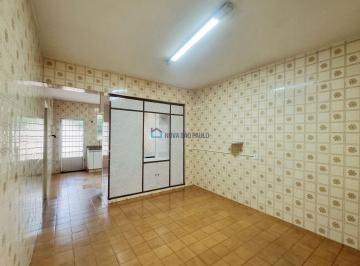 Casa · 121m² · 3 Quartos · 7 Vagas · Casa térrea à venda, com 3 quartos, 1 suíte e quintal, na Saúde.