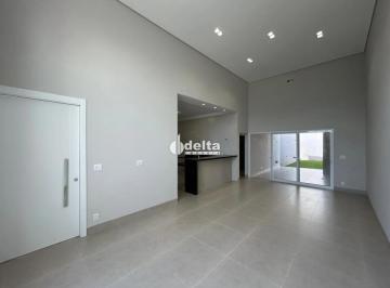Casa · 250m² · 3 Quartos · 2 Vagas · Casa com 3 quartos sendo 3 suítes para venda no bairro Jardim Botânico em Uberlândia MG