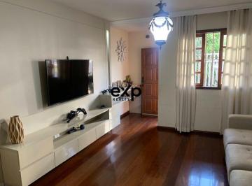 Casa · 211m² · 3 Quartos · 2 Vagas · Casa Geminada à venda com 211,00 m² no Bairro Castelo/BH