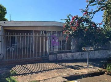 Casa · 250m² · 3 Quartos · 2 Vagas · Casa a venda, 250 m2  de construcao localizada no Jardim Quebec em Londrina - R$ 750 mil