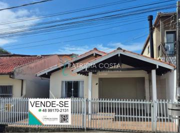 Casa · 165m² · 3 Quartos · 1 Vaga · Compre Casa de Alvenaria no Centro de Garopaba/SC