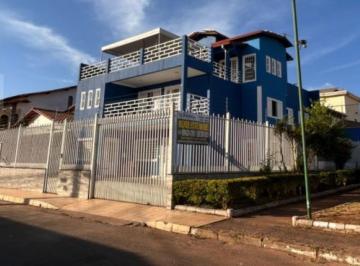 Casa de 5 quartos, Brasília · Linda Casa de Esquina no Guará II – 500m² de muito Conforto.