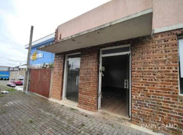 Imóvel Comercial para Alugar no Juvevê fachada · Imóvel Comercial de 100m² para Alugar no Juvevê, Curitiba: Terreno Amplo de 616m² com Estacionamento
