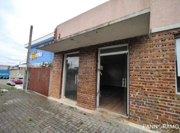 Imóvel comercial de 100m² no Juvevê: localização privilegiada, terreno de 616m² e estacionamento amplo para o sucesso do seu negócio! · Imóvel Comercial de 100m² para Alugar no Juvevê, Curitiba: Terreno Amplo de 616m