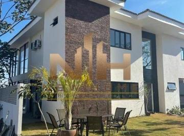 Casa · 200m² · 5 Quartos · 4 Vagas · Exclusividade: Imóvel de Alto Padrão no Jardim Botânico