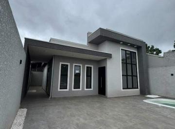 Casa · 100m² · Casa com Piscina no bairro Eucaliptos