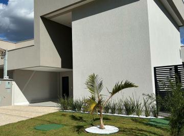 Casa de 3 quartos, Senador Canedo · Casa térrea a venda com 3 quartos, 3 suítes no Jardins Nápoles