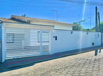 Foto 01 · Maravilhosa casa averbada em Balneário Piçarras!!