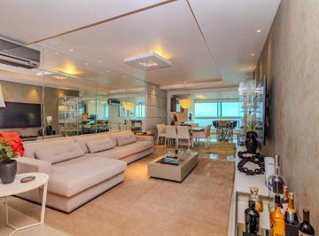 Apartamento · 228m² · 4 Quartos · 3 Vagas · Apartamento frente mar à venda no centro de Balneário Camboriú