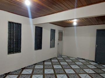 Sala Ampla · Casa a Venda
