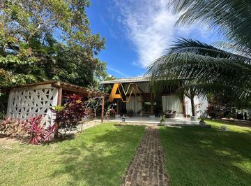 Casa · 260m² · 4 Quartos · 4 Vagas · Casa à venda no bairro Busca Vida - Camaçari/BA